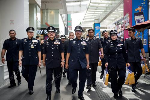 KL43_06122017_POLIS_BN201712053409