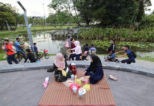 TINJAUAN AKTIVITI HUJUNG MINGGU WARGA KOTA
