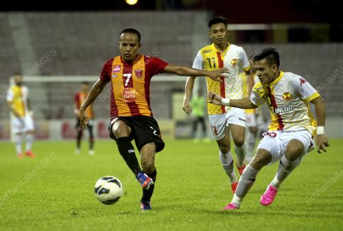 KL43_08082015_BOLA_SEPAK