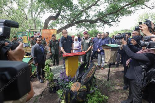 DATUK SERI MOHAMED KHALED NORDIN