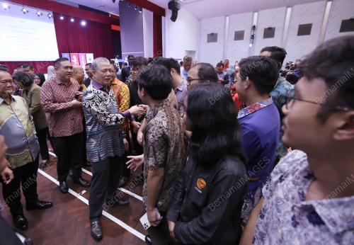 DATUK SERI FADILLAH YUSOF