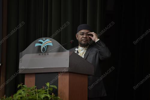 DATUK DR MOHD KHAIRUDDIN AMAN RAZALI