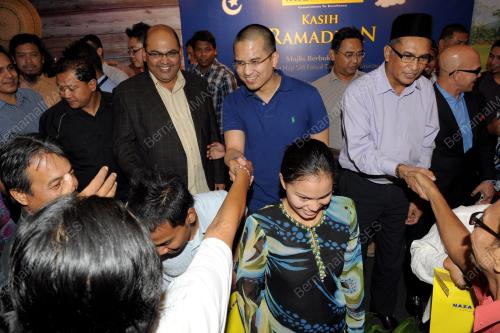 KL43_09082012_NAZA