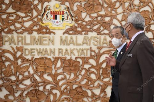 PERSIDANGAN PARLIMEN PENGGAL KETIGA 