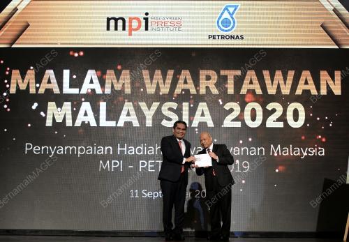 DR RADZI JIDIN