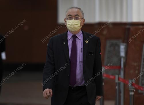 DATUK SERI DR WEE KA SIONG