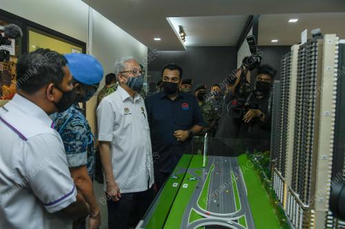 DATUK SERI ISMAIL SABRI YAAKOB