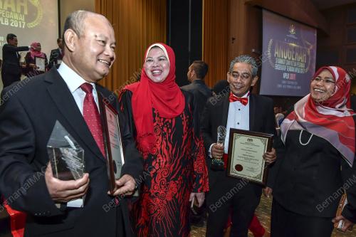 KL43_13112018_MENTERI_BN201811123425