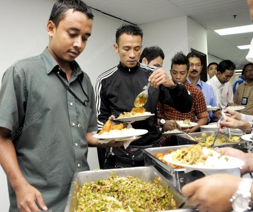 KL43_14082012_IFTAR_MAB