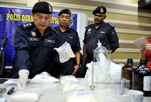 KL43_15042013_POLIS
