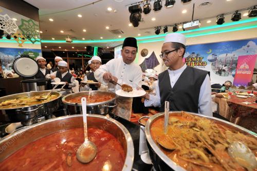 KL43_16062016_IFTAR