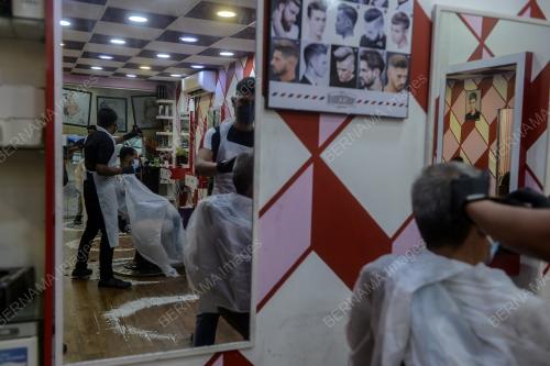 KL43_1682021_GUNTING_RAMBUT_16082021