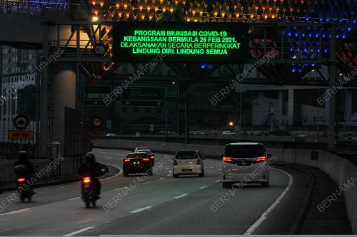 VAKSIN PERTAMA COVID-19 MALAYSIA
