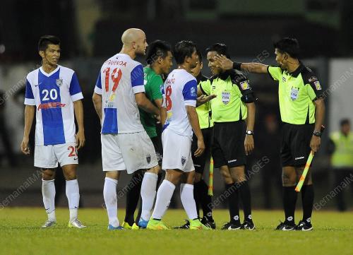 KL43_17062014_BOLA_SEPAK