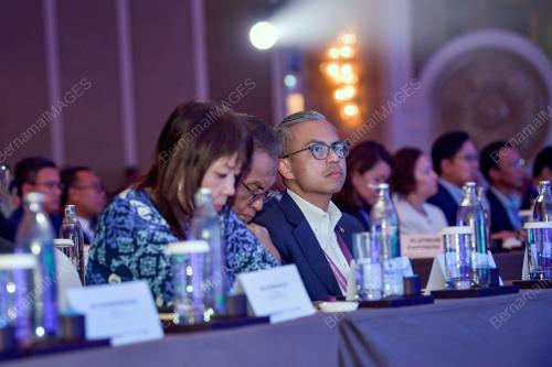 DATUK FAHMI FADZIL