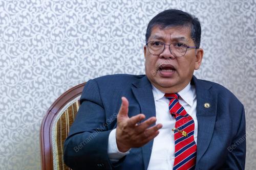 TAN SRI JOHARI ABDUL