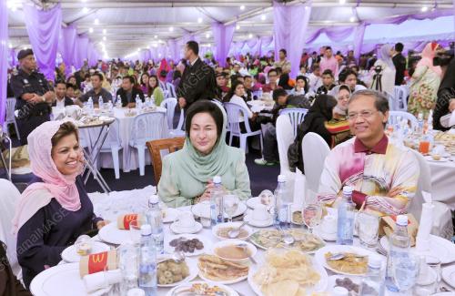 DATIN SERI ROSMAH MANSOR