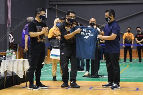 DATUK SERI AHMAD FAIZAL AZUMU