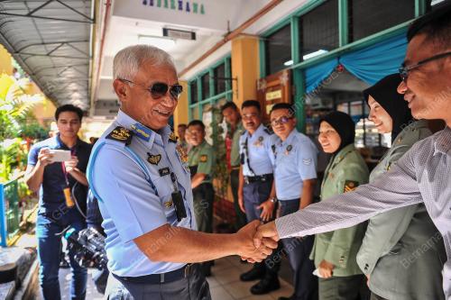 KL43_18052005_UNDI_BN201805047621