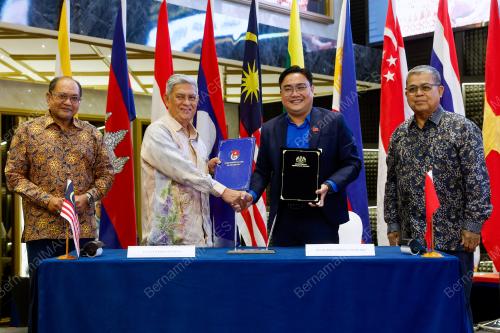 DATUK AARON AGO DAGANG