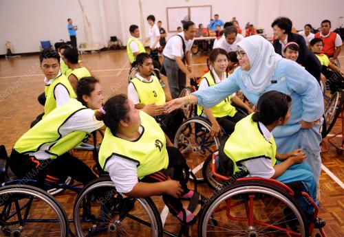 KL43_19102015_WHEELCHAIR