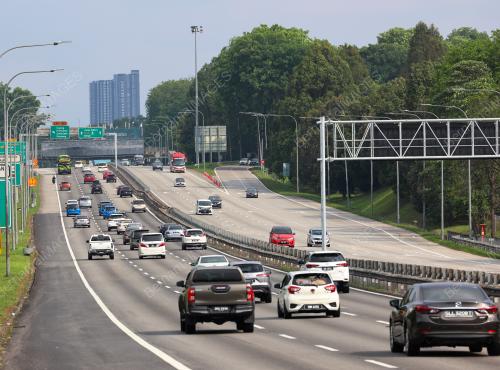 TINJAUAN ALIRAN TRAFIK BALIK RAYA