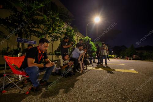 PERKARANGAN RUMAH TAN SRI MUHYIDDIN YASSIN