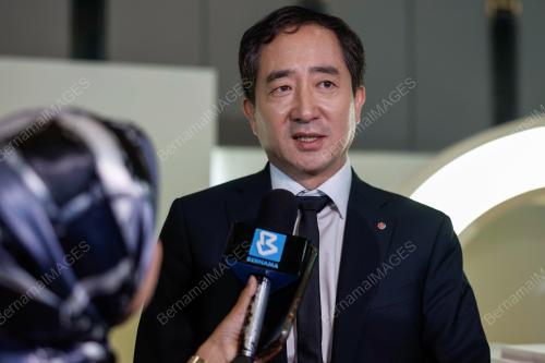 JUSTIN CHOI