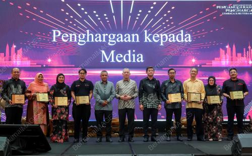 DATUK SERI FADILLAH YUSOF