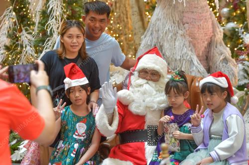 TINJAUAN PERSIAPAN HARI KRISMAS