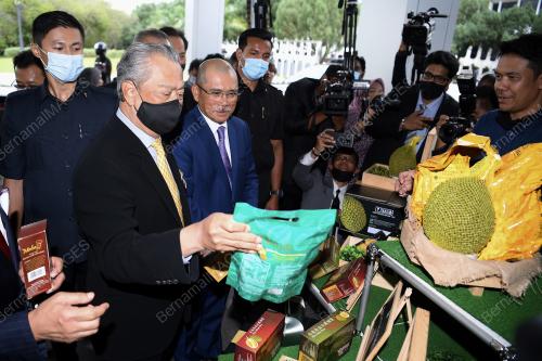 TAN SRI MUHYIDDIN YASSIN