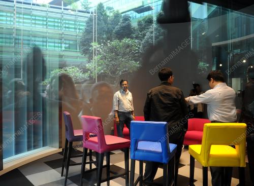 KL43_24022015_PITCHING_CENTRE