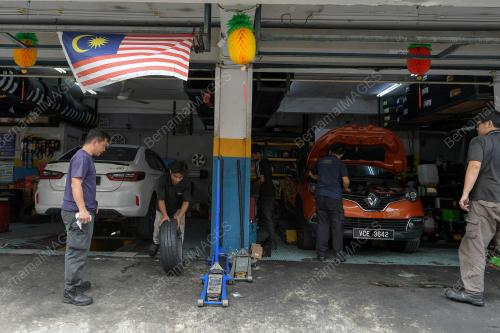 SERVIS KERETA SEMPENA HARI RAYA