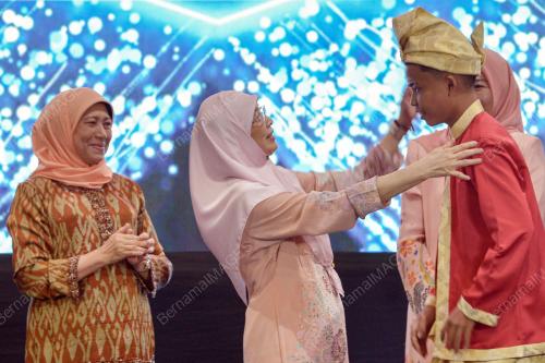 DATUK SERI DR WAN AZIZAH WAN ISMAIL
