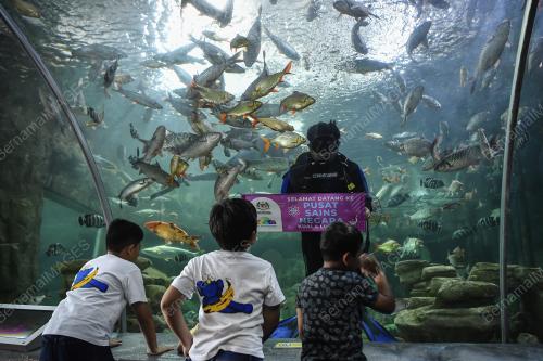 TINJAUAN PUSAT SAINS NEGARA