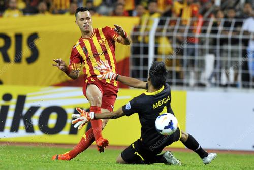 KL43_25022014_BOLA