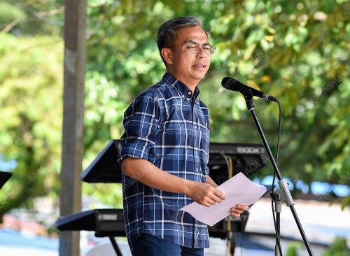 AHMAD FAHMI MOHAMED FADZIL