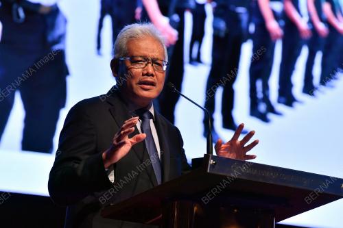 DATUK SERI HAMZAH ZAINUDDIN