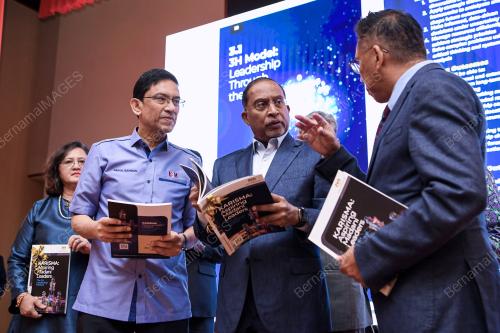 DATUK SERI DR ZAMBRY ABD KADIR