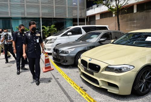 DATUK AZMI ABU KASSIM