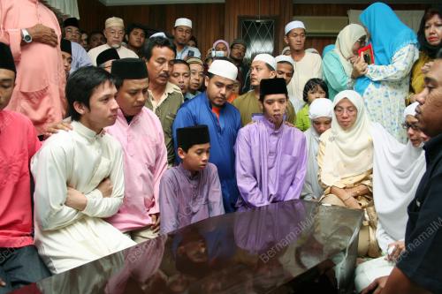 DR ISMAIL MD SALLEH
