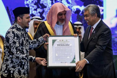 KL43_27112017_TPM_BN201711242402