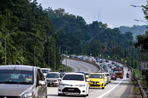 ALIRAN TRAFIK KE PANTAI TIMUR