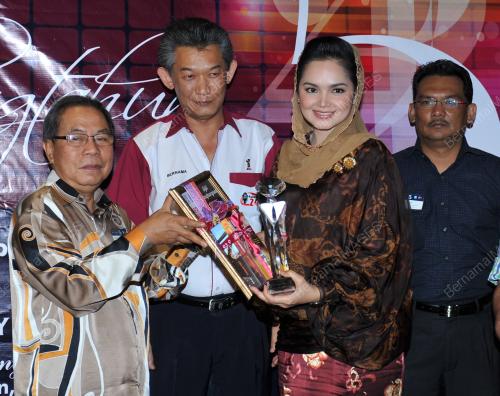KL43_29092012_RADIO_24