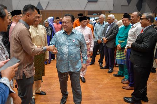 DATUK SERI ALEXANDER NANTA LINGGI
