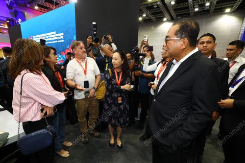 MESYUARAT MENTERI-MENTERI PERTAHANAN ASEAN KE19