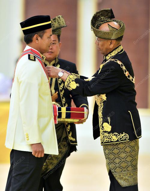 KL44_02062012_AGONG