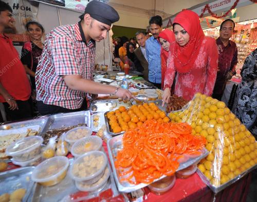 KL44_02062016_SHARIZAT_FESTIVAL