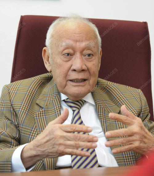 KL44_03072014_INTERVIEW