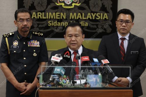DATUK SERI ALEXANDER NANTA LINGGI